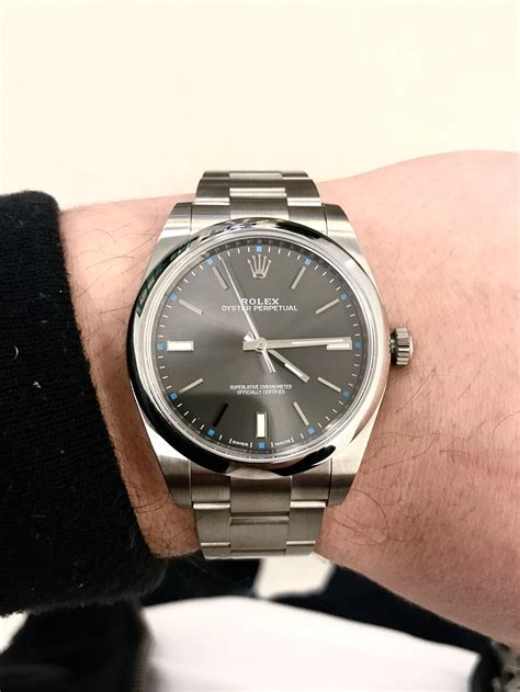 Rolex Oyster Perpetual 39 Rhodium 114300 